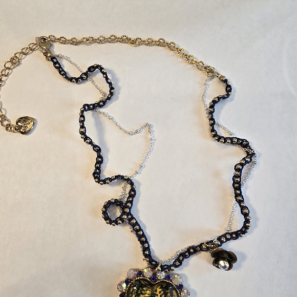 Betsey Johnson Gold and Navy CRYSTAL Heart Necklace with Iridescent Accents - Picture 7 of 12